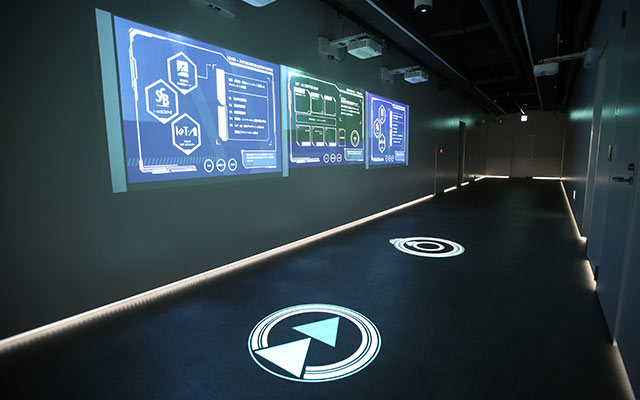 center02.jpg