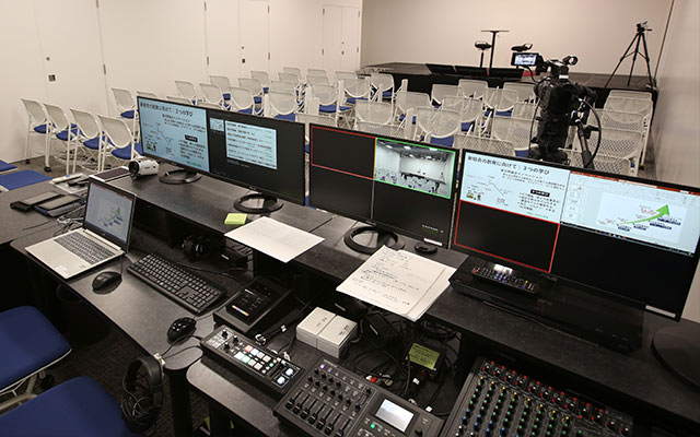 center03.jpg